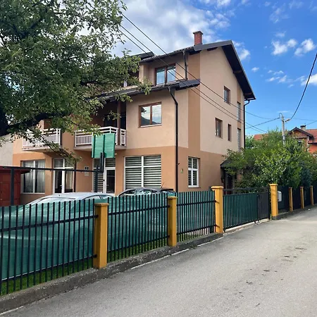 La Bocca Apartment - Sarajevo Airport, Private Parking, 2 Acs * Sarajevo