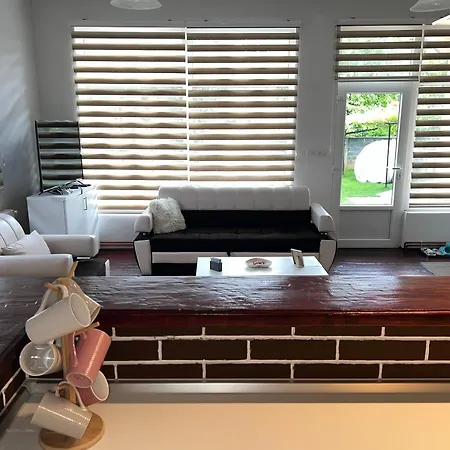 La Bocca - Airport, Parking, Ac, Bidet, Coffee Machine, Ps3 Apartment Sarajevo