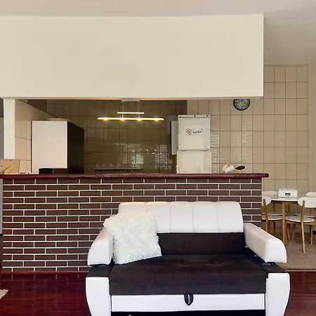 La Bocca - Airport, Parking, Ac, Bidet, Coffee Machine, Ps3 Daire